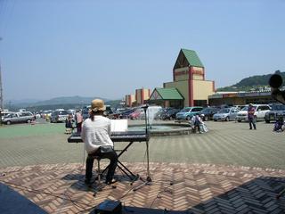 2007-05-04 11:23:04